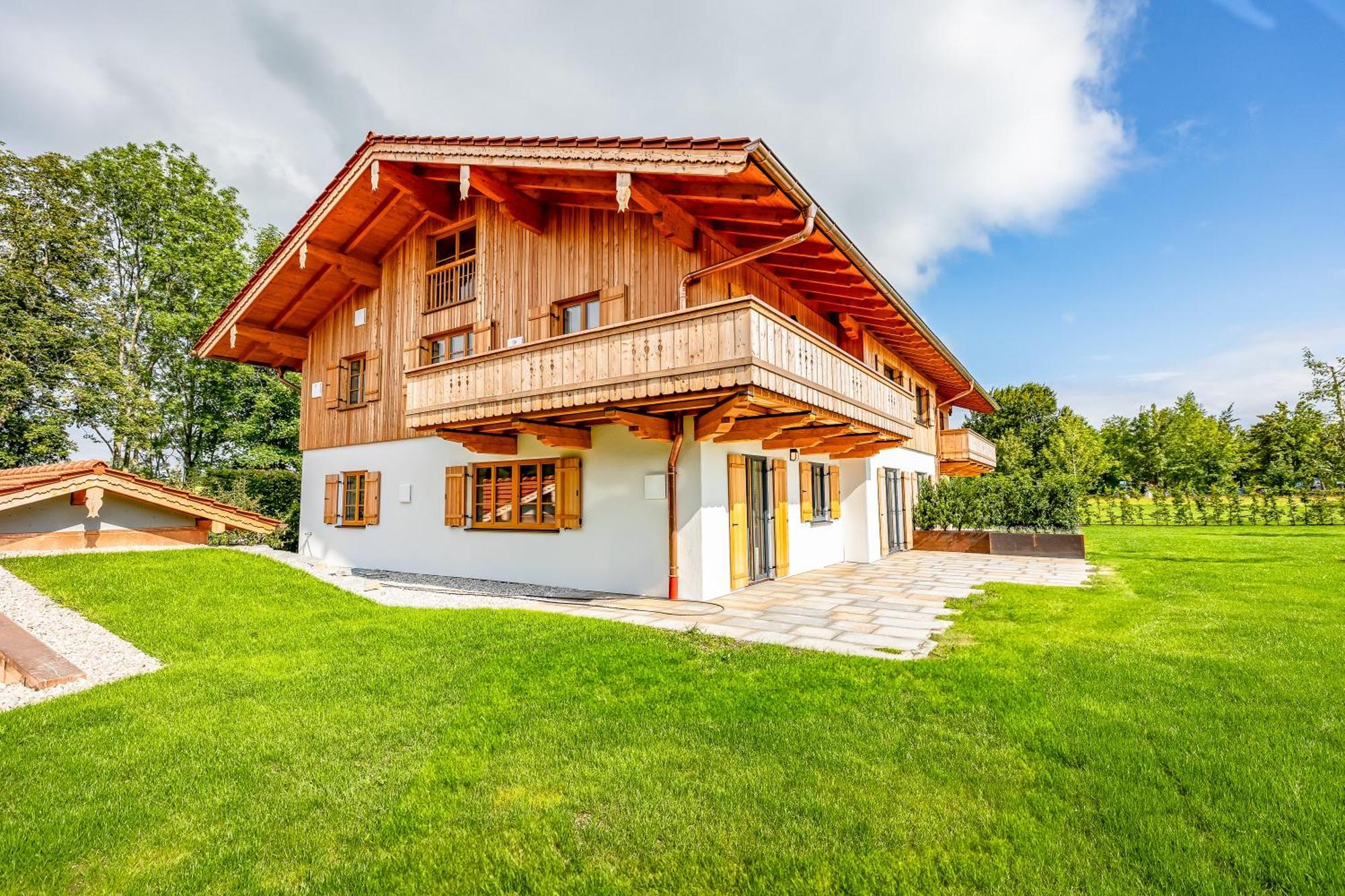 Graf Chiemo Suites - Direkt Am Chiemsee Mit Separatem Seezugang Chieming Kültér fotó