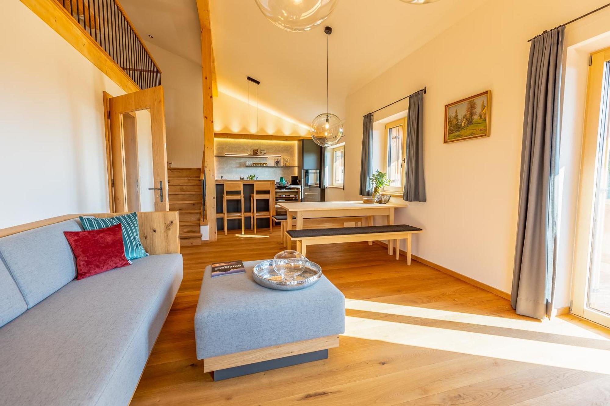 Graf Chiemo Suites - Direkt Am Chiemsee Mit Separatem Seezugang Chieming Kültér fotó