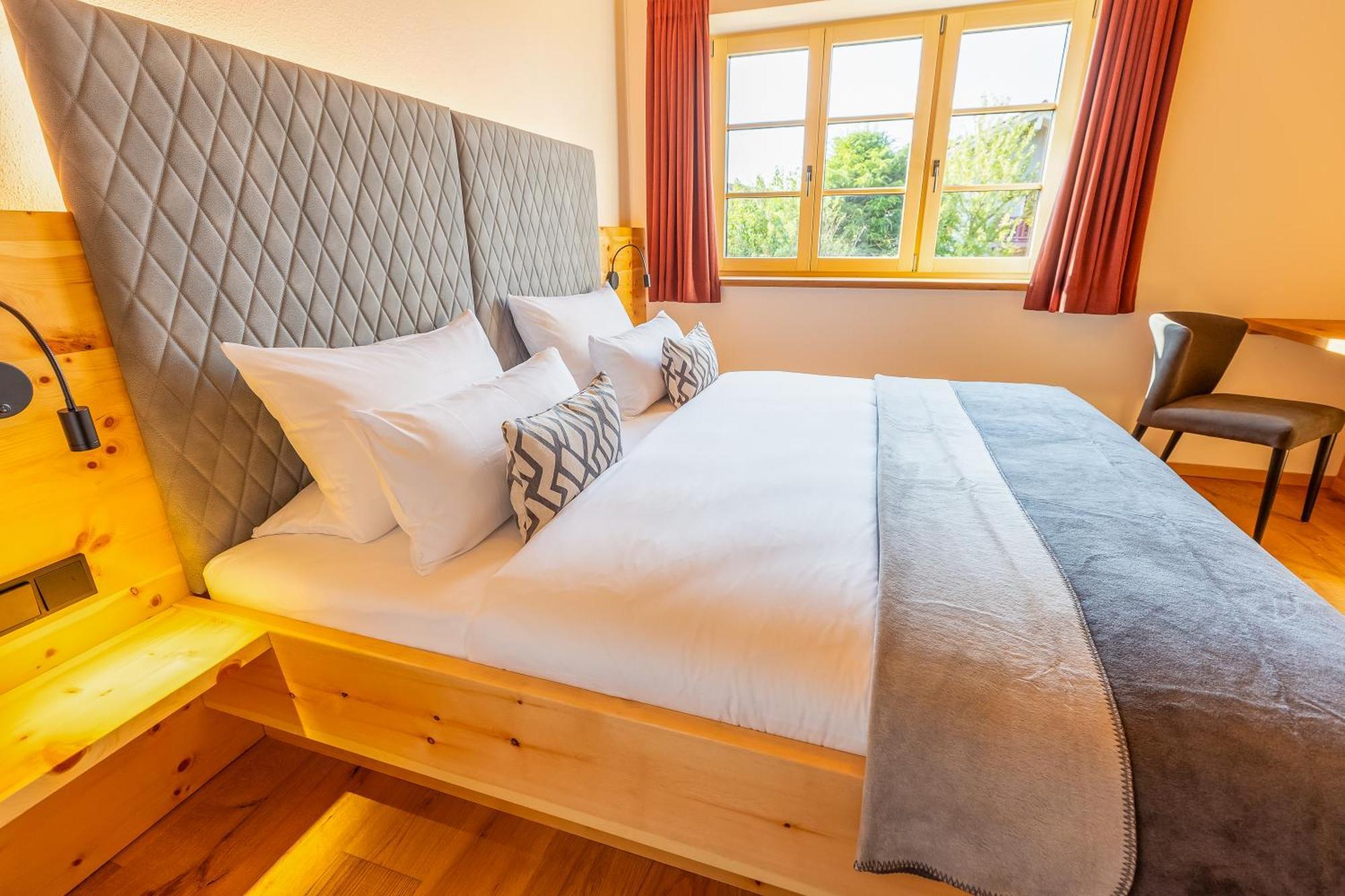 Graf Chiemo Suites - Direkt Am Chiemsee Mit Separatem Seezugang Chieming Kültér fotó