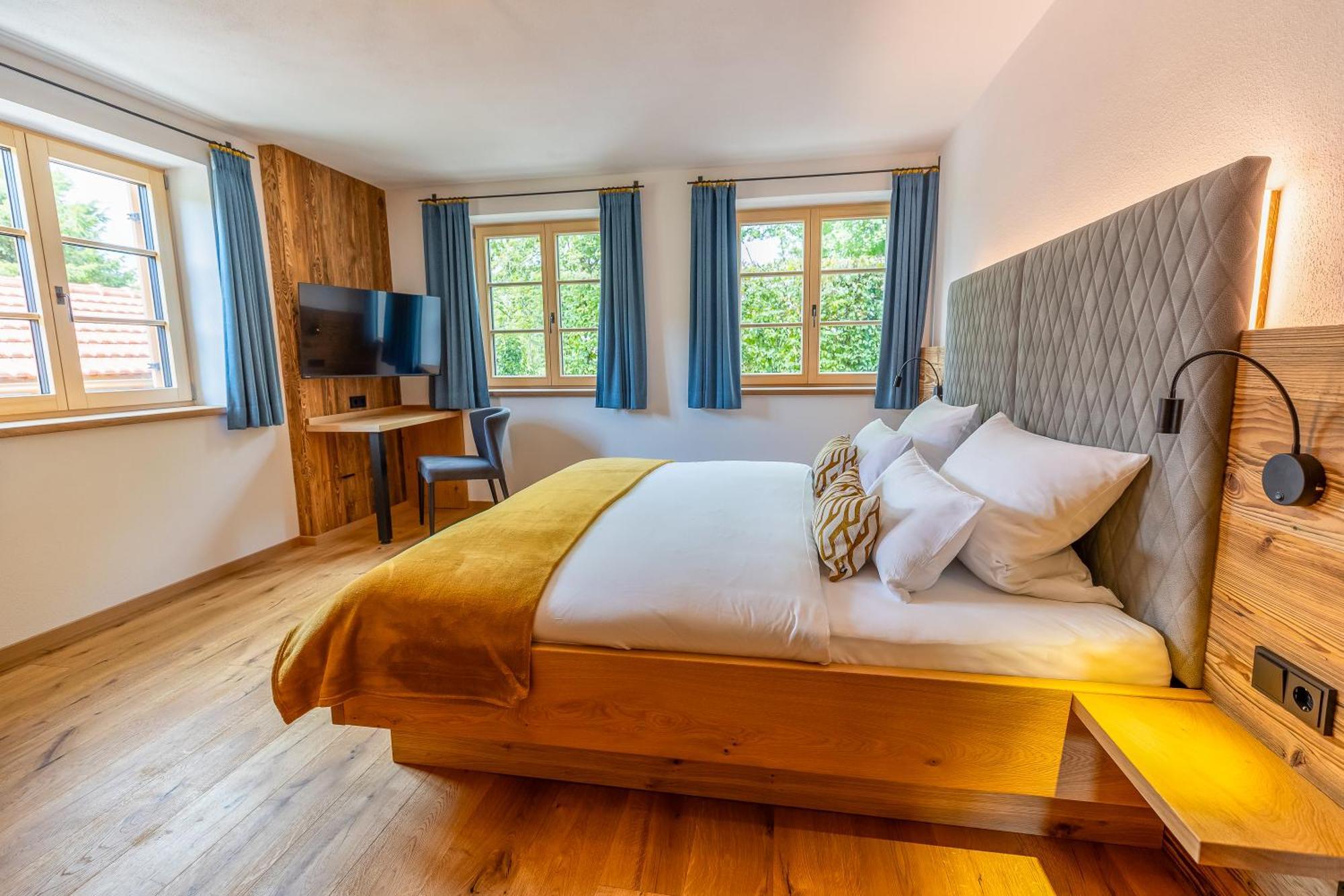 Graf Chiemo Suites - Direkt Am Chiemsee Mit Separatem Seezugang Chieming Kültér fotó