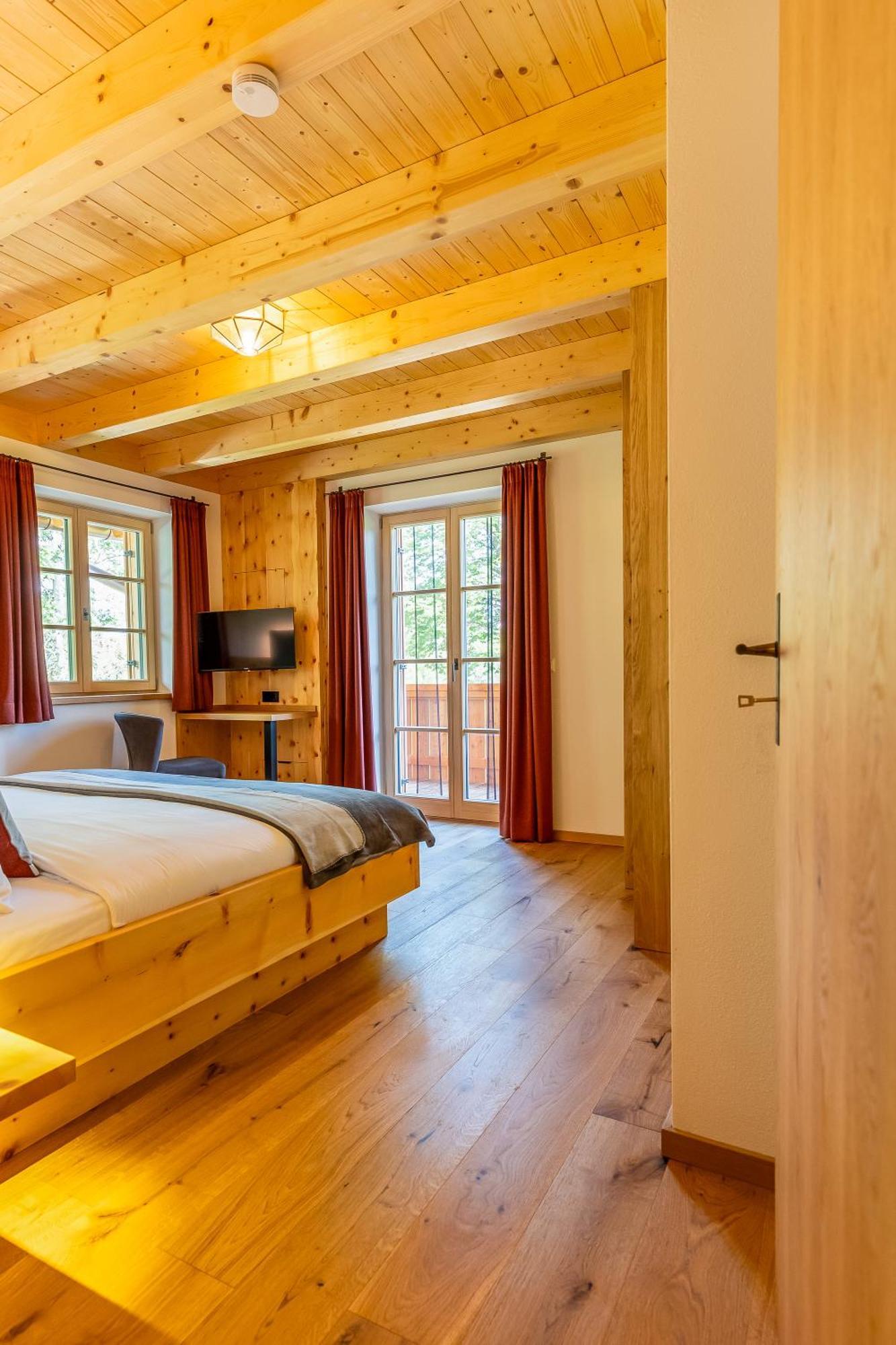 Graf Chiemo Suites - Direkt Am Chiemsee Mit Separatem Seezugang Chieming Kültér fotó