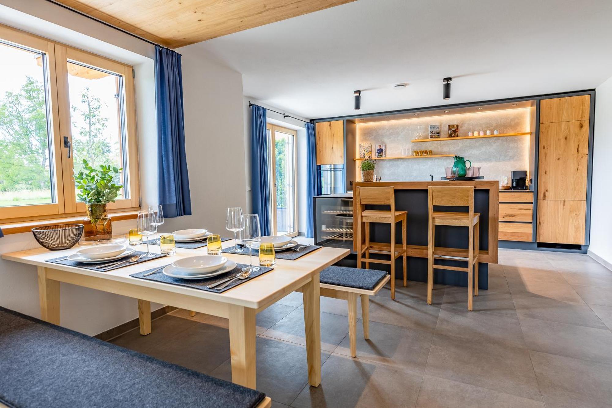 Graf Chiemo Suites - Direkt Am Chiemsee Mit Separatem Seezugang Chieming Kültér fotó